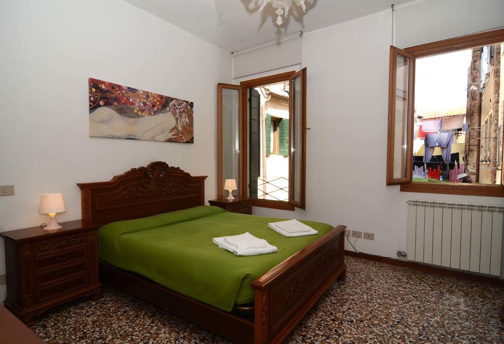 Classic Venice House Room photo